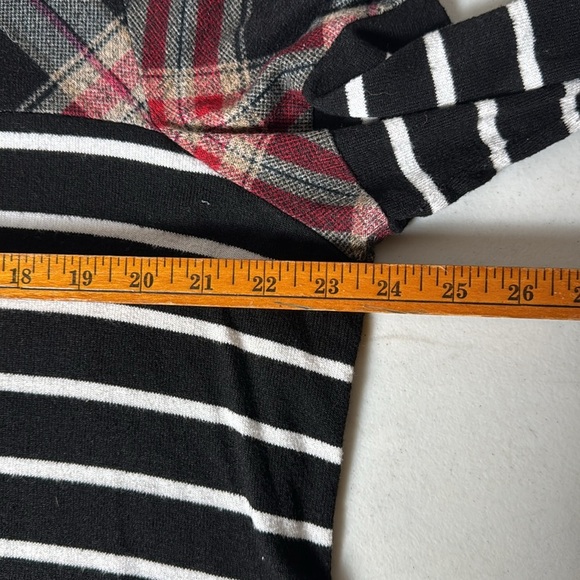 Maurices plaid and striped 24/7 top - Picture 8 of 10